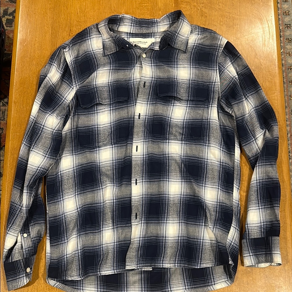Abercrombie & Fitch Large Blue Plaid Flannel Long sleeve collared shirt